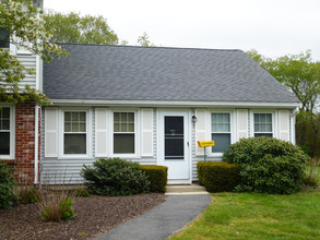 Blueberry Estates in Lakeville, MA - Foto de edificio - Building Photo