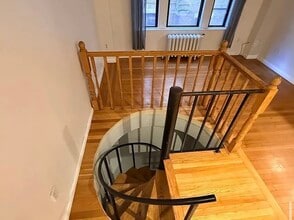 466 Park Dr, Unit 1 in Boston, MA - Foto de edificio - Building Photo