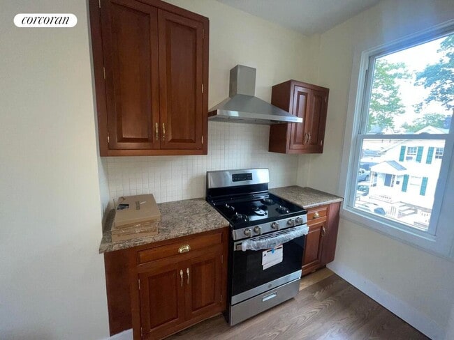 336 Locust St