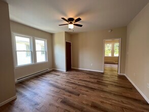 3007 S Main St, Unit 3009 S. Main St. Apt 2 in Hanover Township, PA - Building Photo - Building Photo