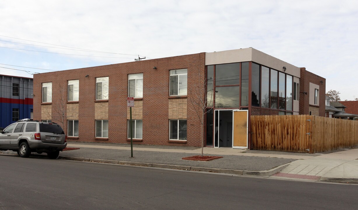 801 5th Ave in Denver, CO - Building Photo