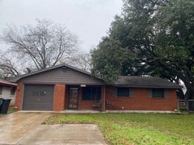 2505 Shady Hill Dr in Temple, TX - Building Photo