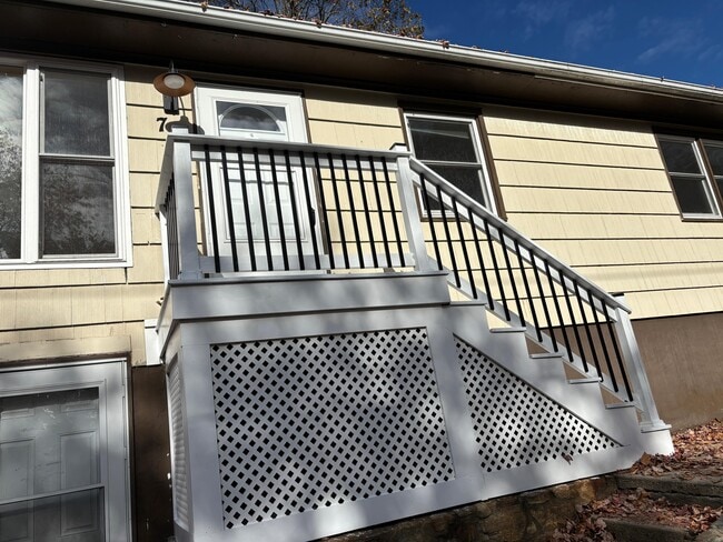 property at 7 Donna Ave