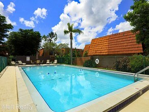 1706 Park Meadows Dr in Ft. Myers, FL - Building Photo - Building Photo