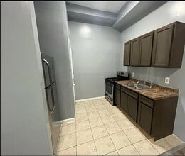 11 Straight St, Unit 7A in Paterson, NJ - Building Photo - Building Photo