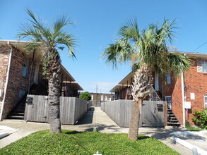 4102 Hessmer Ave in Metairie, LA - Foto de edificio - Building Photo