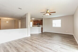 5060 Magnolia Valley Dr in Jacksonville, FL - Building Photo - Building Photo