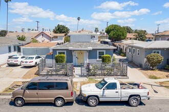 710-712.5 Larch St in Inglewood, CA - Building Photo - Building Photo