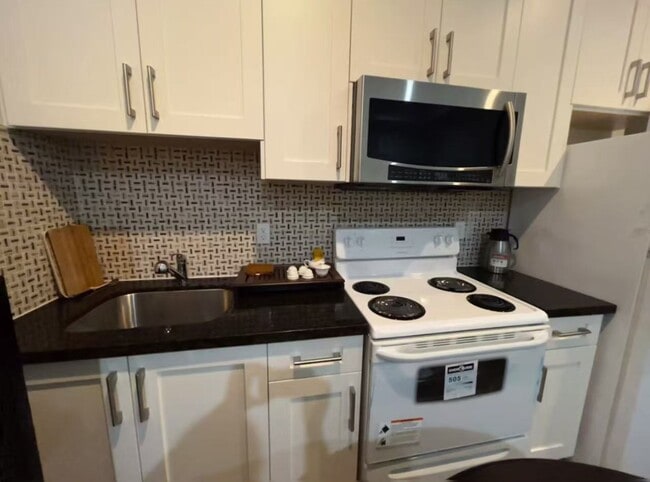 14466 17 Av in Surrey, BC - Building Photo - Building Photo