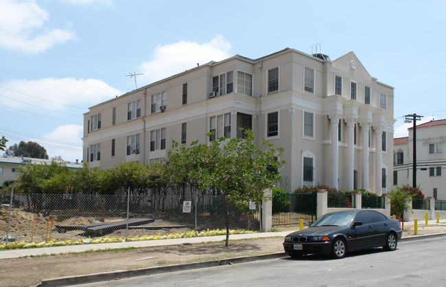 938 S Hobart Blvd in Los Angeles, CA - Building Photo - Building Photo