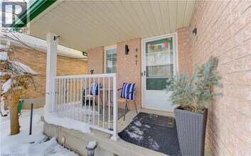 447 Brigantine Dr in Waterloo, ON - Building Photo - Building Photo