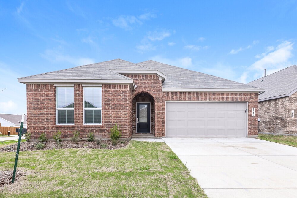 2235 Mustang Ghost Trl, Unit 1-1915 in Crandall, TX - Building Photo