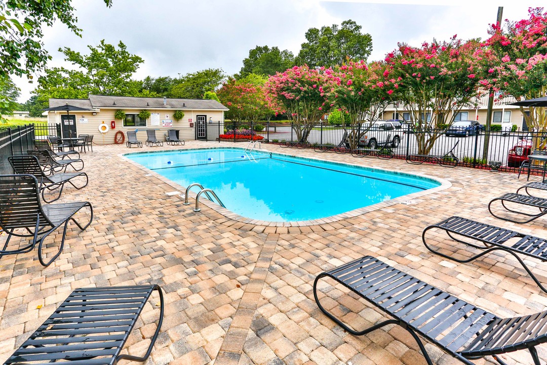 Stonewood Apartments in Mooresville, NC - Foto de edificio