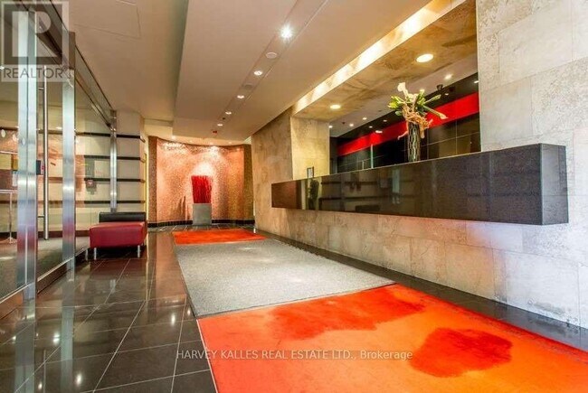 8 Park Rd in Toronto, ON - Building Photo - Building Photo