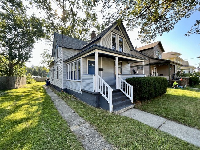 1522 Clinton St in Muskegon, MI - Building Photo - Building Photo