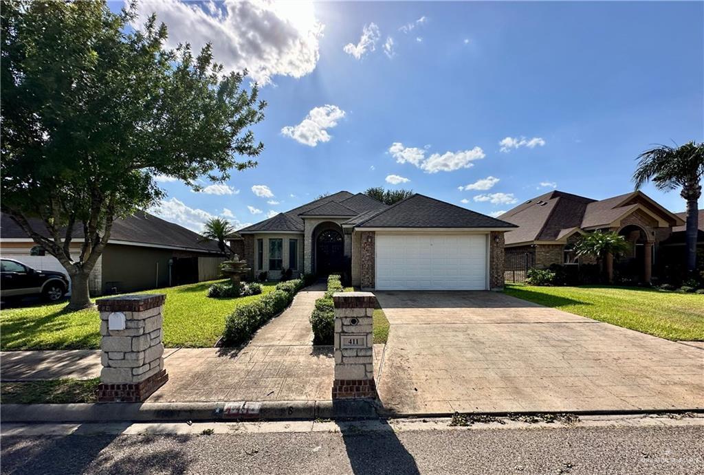 411 Sycamore Ave in Mission, TX - Building Photo