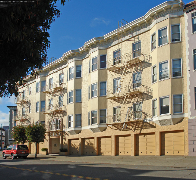 101 Cervantes Boulevard (918r) in San Francisco, CA - Building Photo - Building Photo