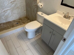 2400 NE 10th St in Pompano Beach, FL - Building Photo - Building Photo