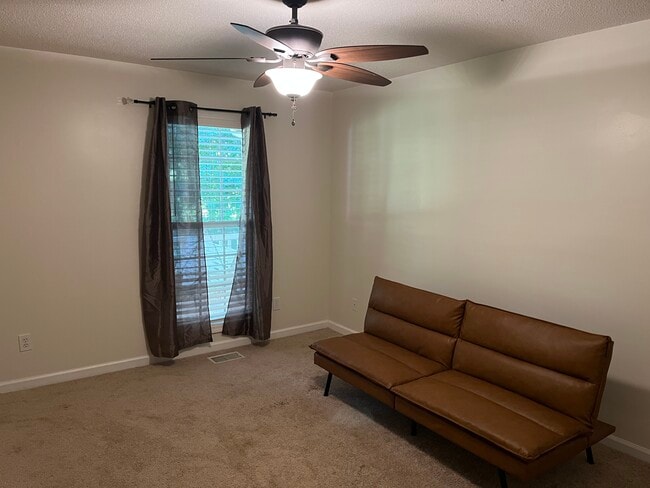 68 Lancaster Way in Newnan, GA - Building Photo - Building Photo