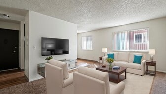 Kamiakin Apartments in Kennewick WA in Kennewick, WA - Building Photo