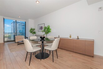 398 NE 5th St in Miami, FL - Building Photo - Building Photo