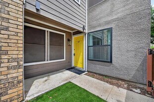 9170 Forest Ln in Dallas, TX - Building Photo