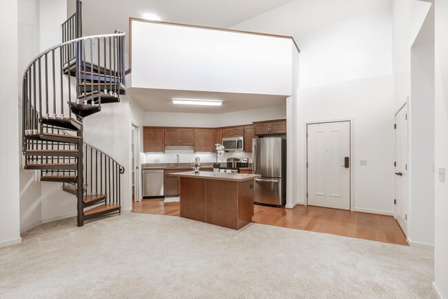 Quayside Wayzata in Wayzata, MN - Foto de edificio - Interior Photo