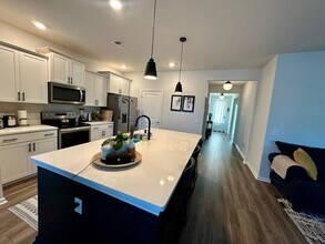 123 Oldwood Dr in Pooler, GA - Building Photo - Building Photo