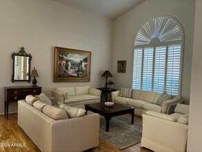 11605 E Sorrel Ln in Scottsdale, AZ - Foto de edificio - Building Photo