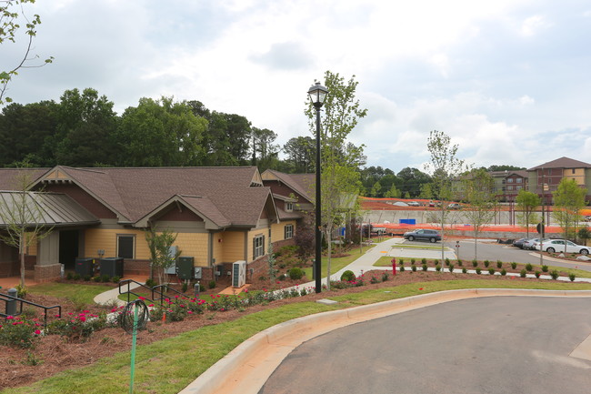 Mills Creek Crossing in Scottdale, GA - Foto de edificio - Other