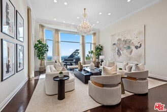 1151 N Hillcrest Rd in Beverly Hills, CA - Building Photo - Building Photo