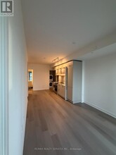 448 Burnhamthorpe Rd W in Mississauga, ON - Building Photo - Building Photo