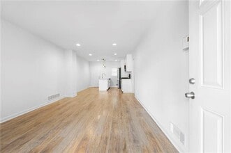 2071 Nettie Ct in Decatur, GA - Building Photo - Building Photo