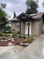 1075 E Howard St in Pasadena, CA - Building Photo
