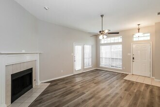 2004 Lee Dr in Denton, TX - Building Photo - Building Photo