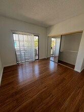 11250 Morrison St in Los Angeles, CA - Building Photo - Building Photo
