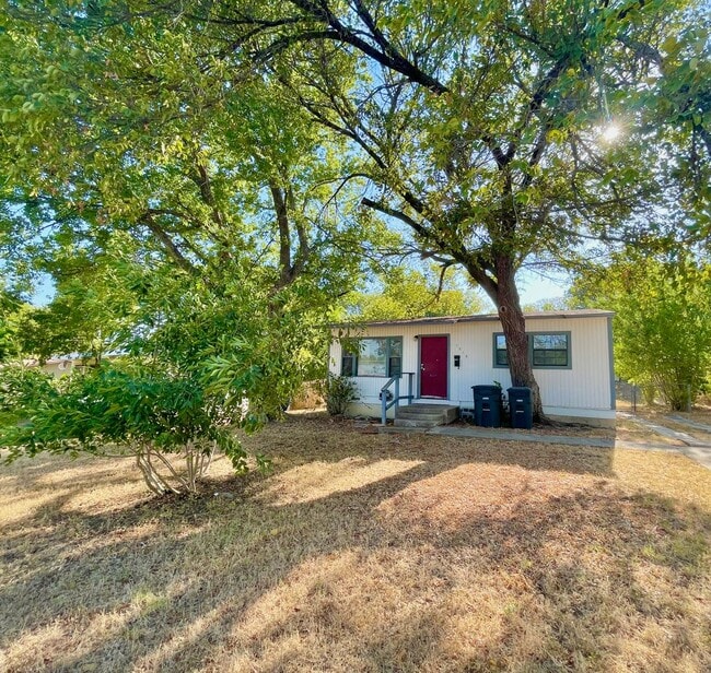 property at 1018 Shofner St