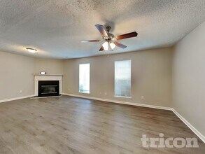 3525 Brookstone Way in Union City, GA - Building Photo - Building Photo