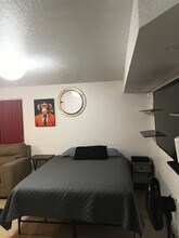 1117 SW 22nd Ave, Unit 1117 SW 22nd Avenue in Fort Lauderdale, FL - Foto de edificio - Building Photo