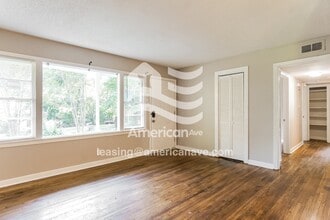 620 Glen Crest Dr in Fairfield, AL - Foto de edificio - Building Photo