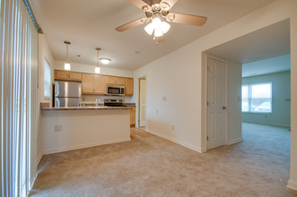 North Park Townhomes in Cincinnati, OH - Building Photo - Interior Photo