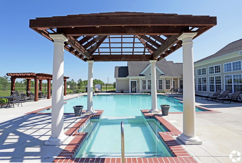 Brickshire Apartments in Merrillville, IN