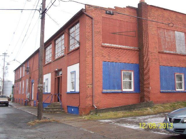 460 Broad St in Waverly, NY - Foto de edificio - Building Photo