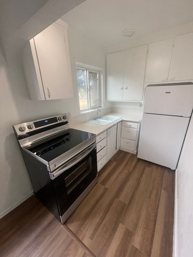 property at 1823 Kalmia St