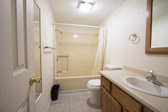 20 Fall Creek Trl, Unit 2 in Branson, MO - Foto de edificio - Building Photo