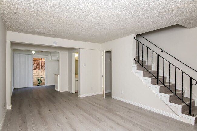 pal216 in Alhambra, CA - Building Photo - Building Photo