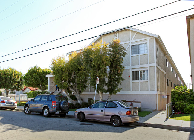 Whispering Winds in Hawthorne, CA - Foto de edificio - Building Photo