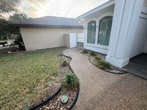 2064 Lima Loop in Laredo, TX - Building Photo - Building Photo