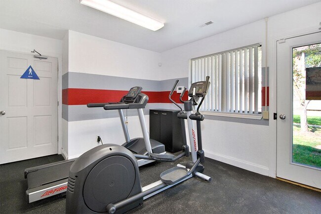 Merriman Woods Apartments in Livonia, MI - Foto de edificio - Building Photo