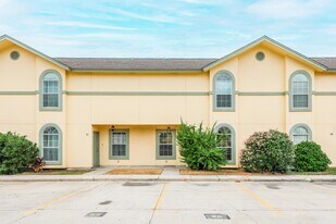 1000 Ranchway Dr in Laredo, TX - Building Photo